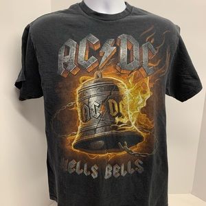 AC/DC “Hells Bells” Black Shirt pre-Shrunk Cotton
Size Large